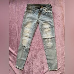 American Eagle Distressed Light Blue Women's Jeans